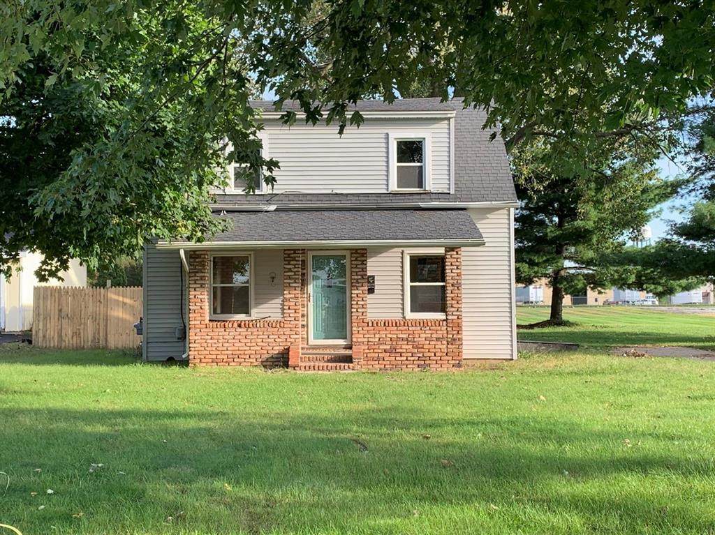 105 Russell Road - Photo 1