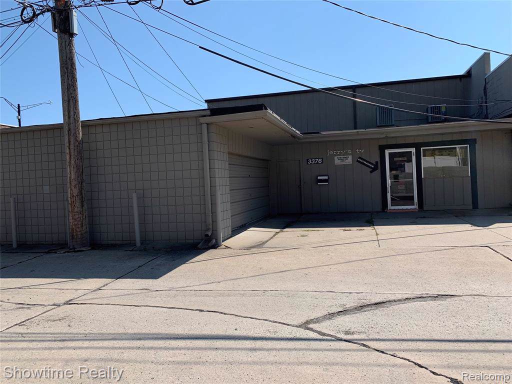 3376 12 MILE Road - Photo 1