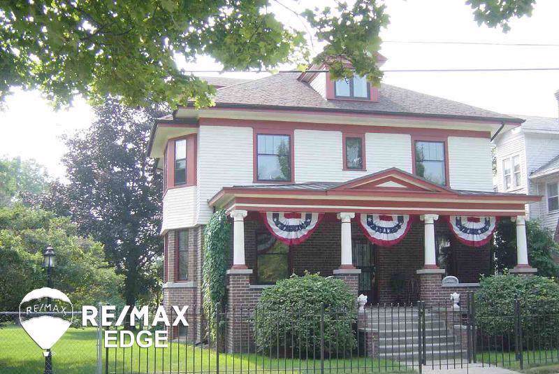 307 4TH - Photo 1