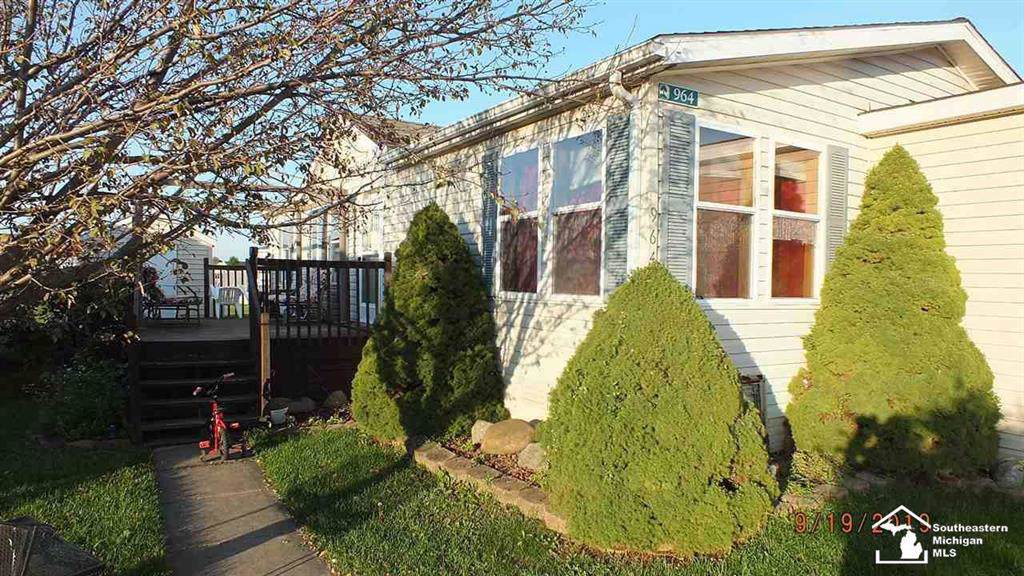 964 Tanners Landing - Photo 1