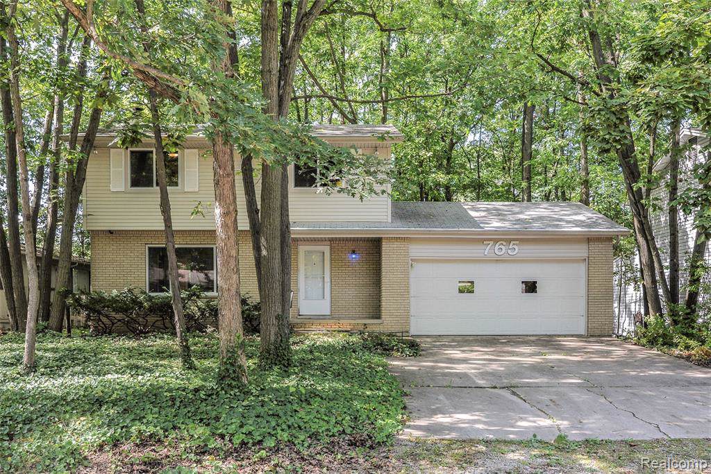 765 Dellwood Drive - Photo 1