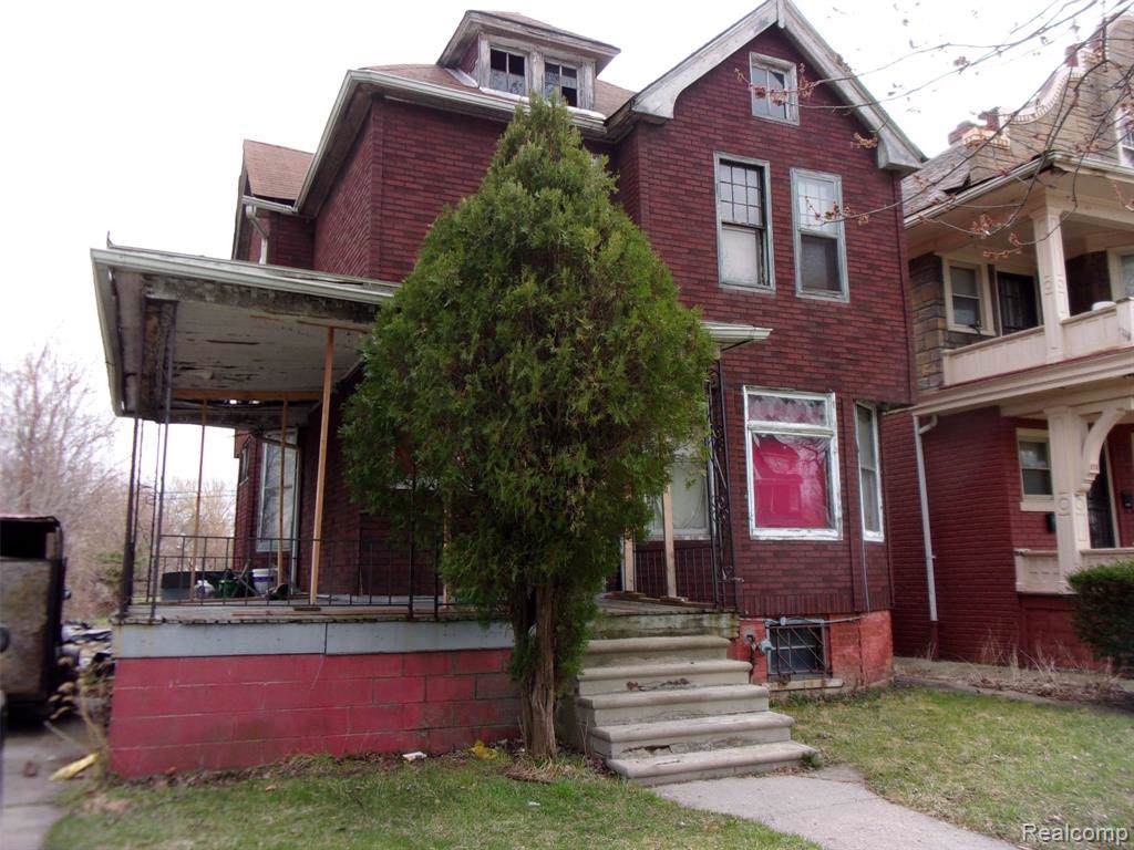 420 Philadelphia Street - Photo 1