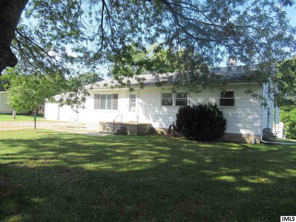 418 East St - Photo 1