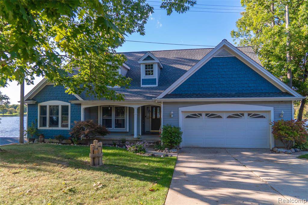 5874 Silver Birch Road - Photo 1