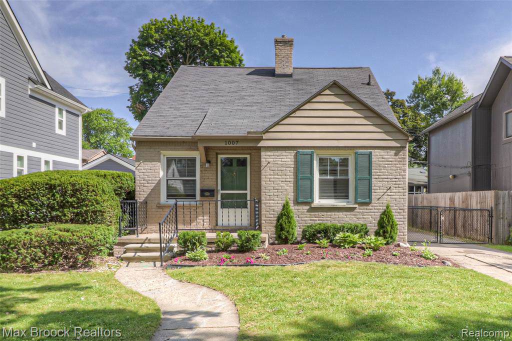 1007 Chestnut Street - Photo 1