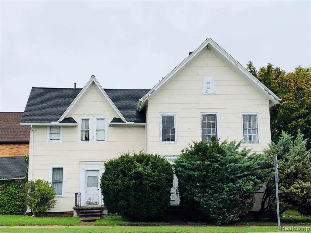 406 Broadway Street - Photo 1