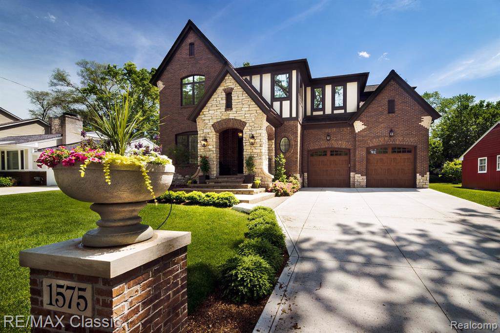 1575 Shipman Boulevard - Photo 1
