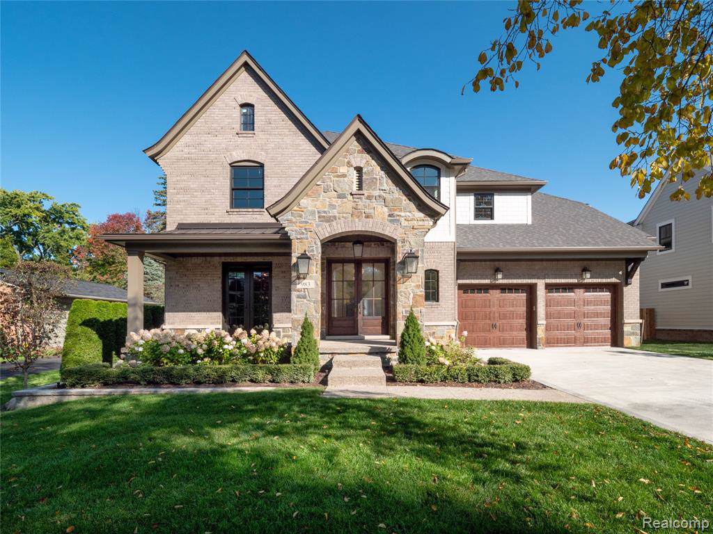 983 Wimbleton Drive - Photo 1