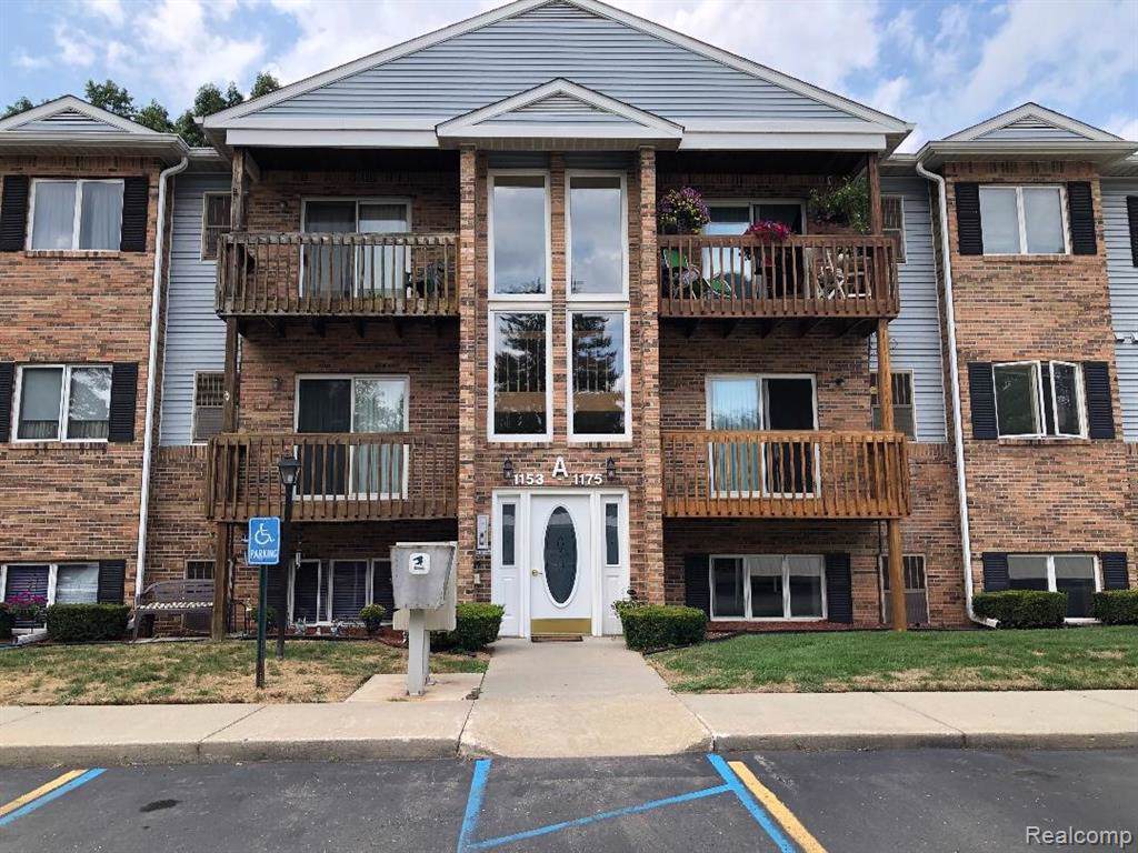 1165 Shoemaker Drive - Photo 1