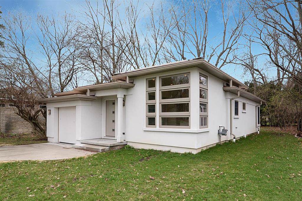 1703 Pontiac Trail - Photo 1