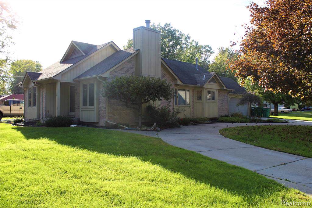 36989 Jefferson Avenue - Photo 1
