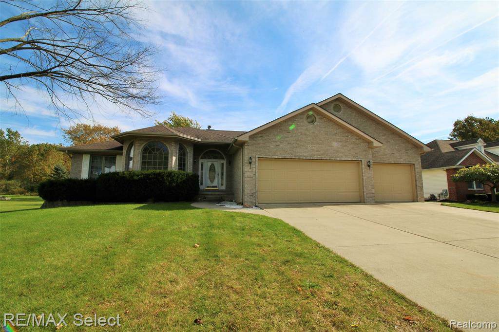 5239 Oakhill Drive - Photo 1