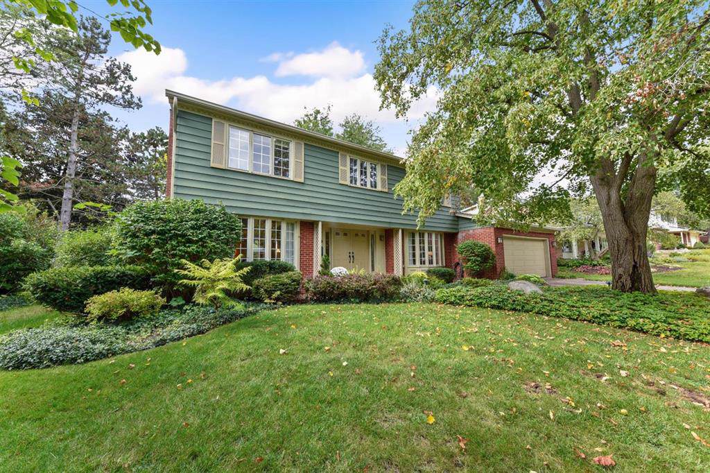 2040 Delaware Drive - Photo 1