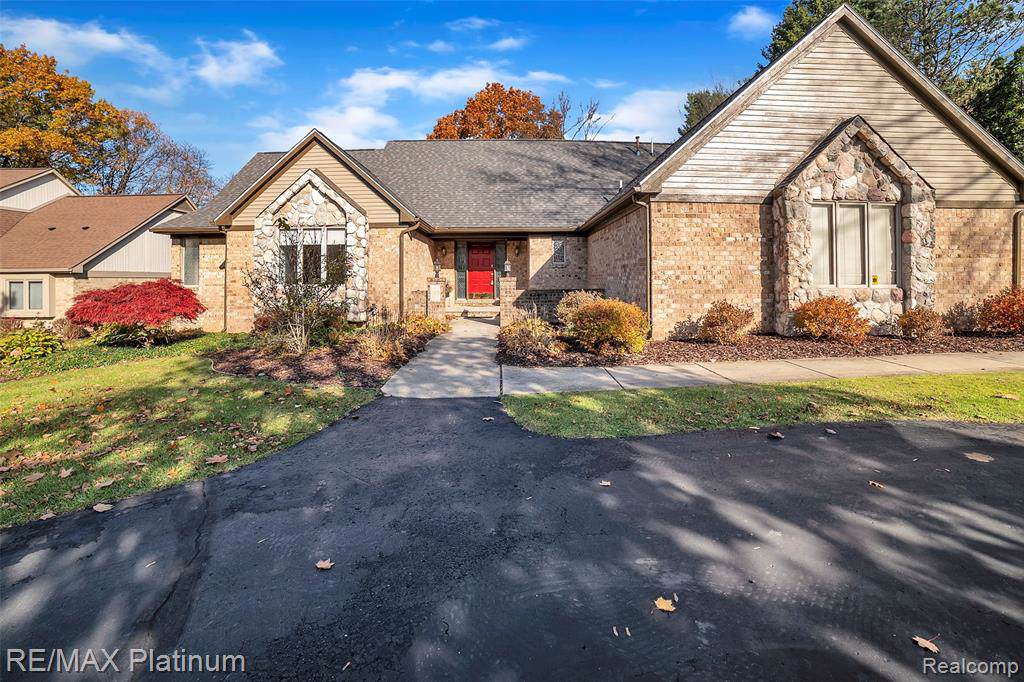 4813 Oak Tree Court - Photo 1