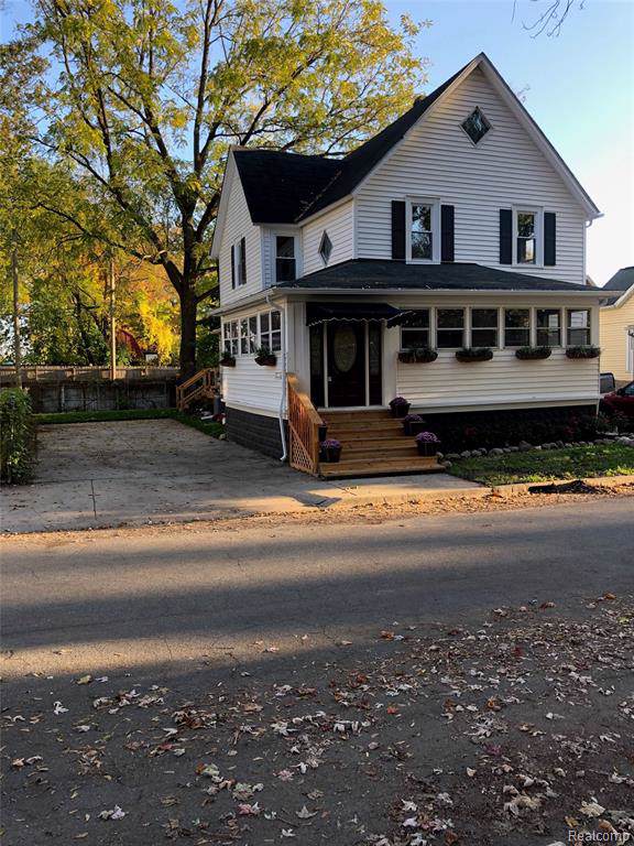 327 Law Street - Photo 1