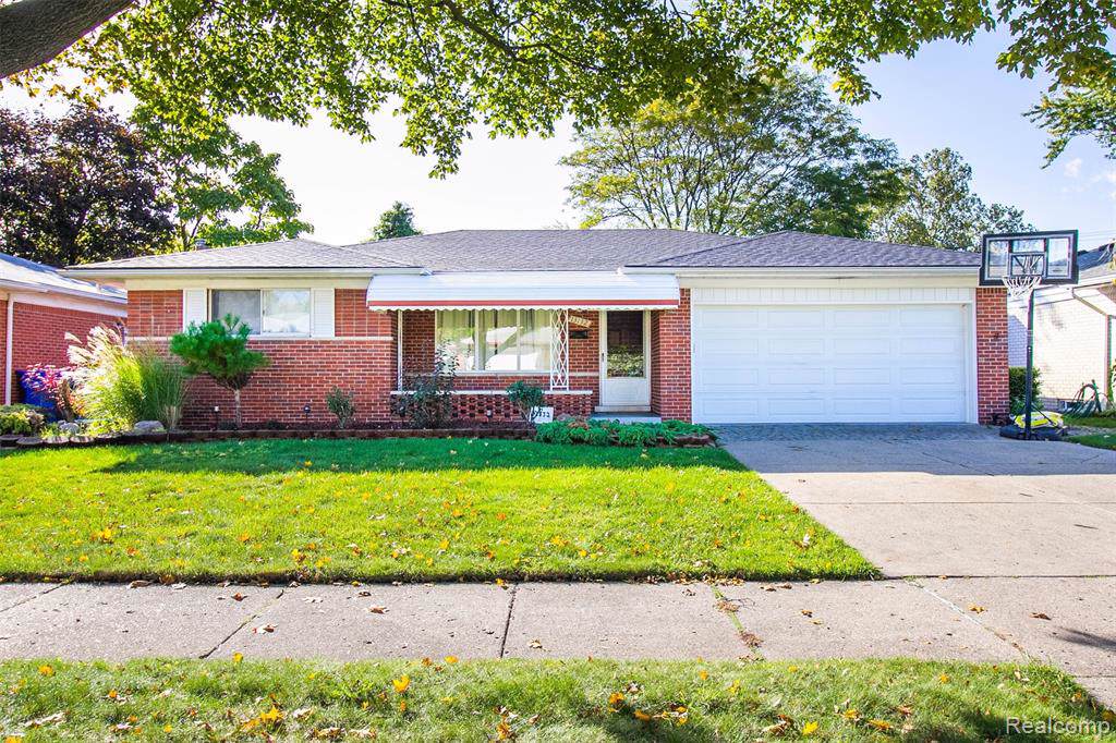 13132 Cromie - Photo 1