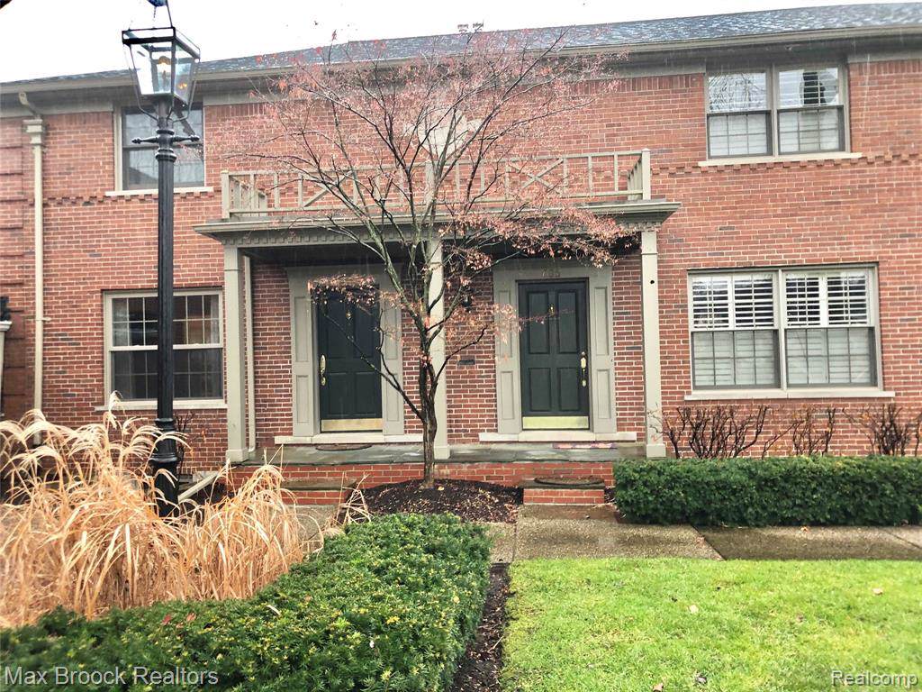 633 Old Woodward Avenue - Photo 1