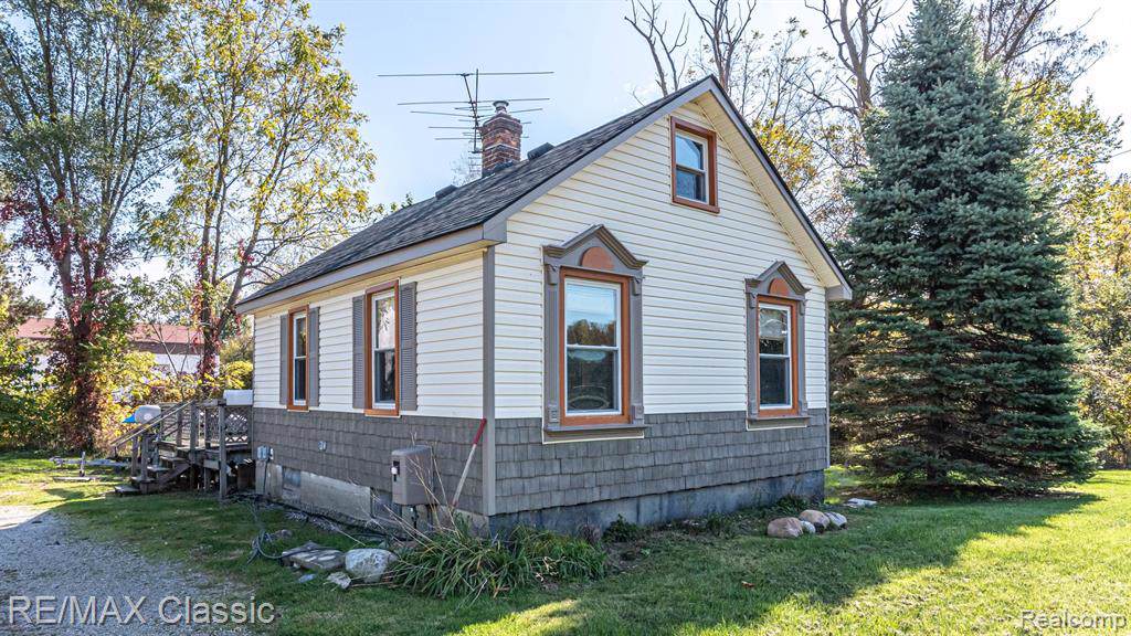 26444 Taft Road - Photo 1