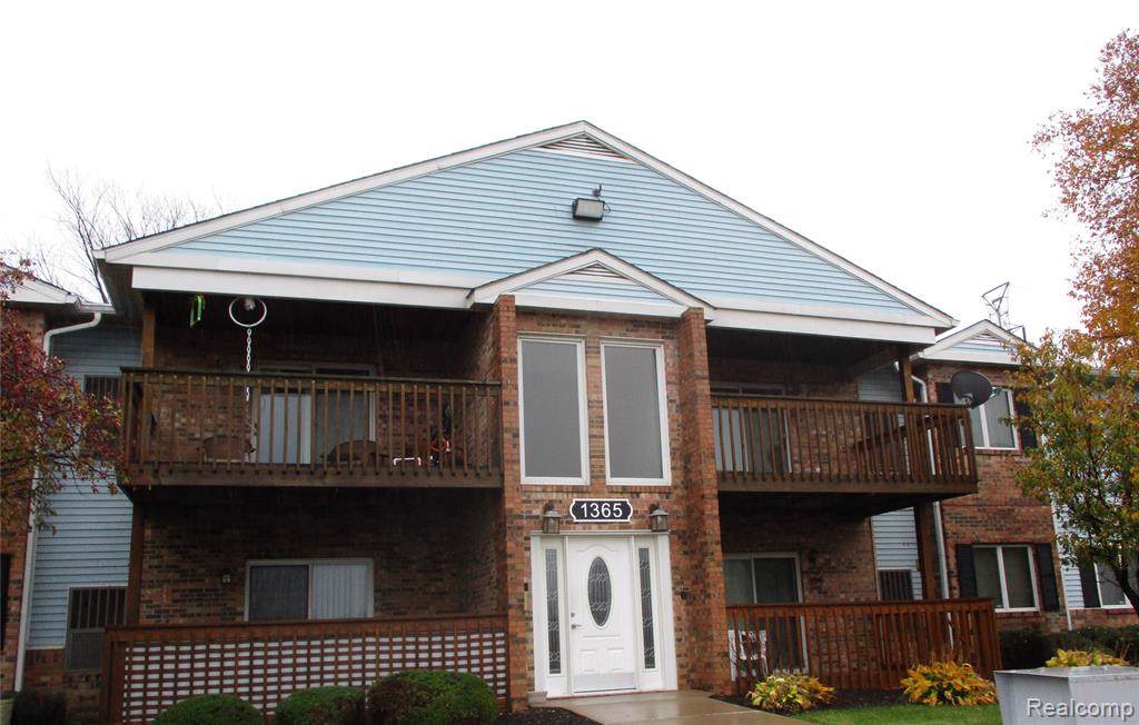 1365 Harbour Boulevard - Photo 1