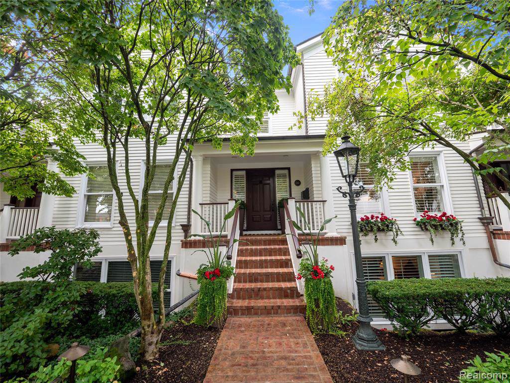 341 Brown Street - Photo 1