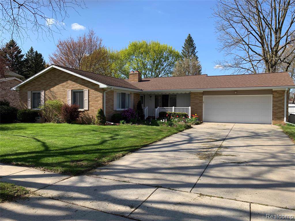 1027 Skyview Drive - Photo 1