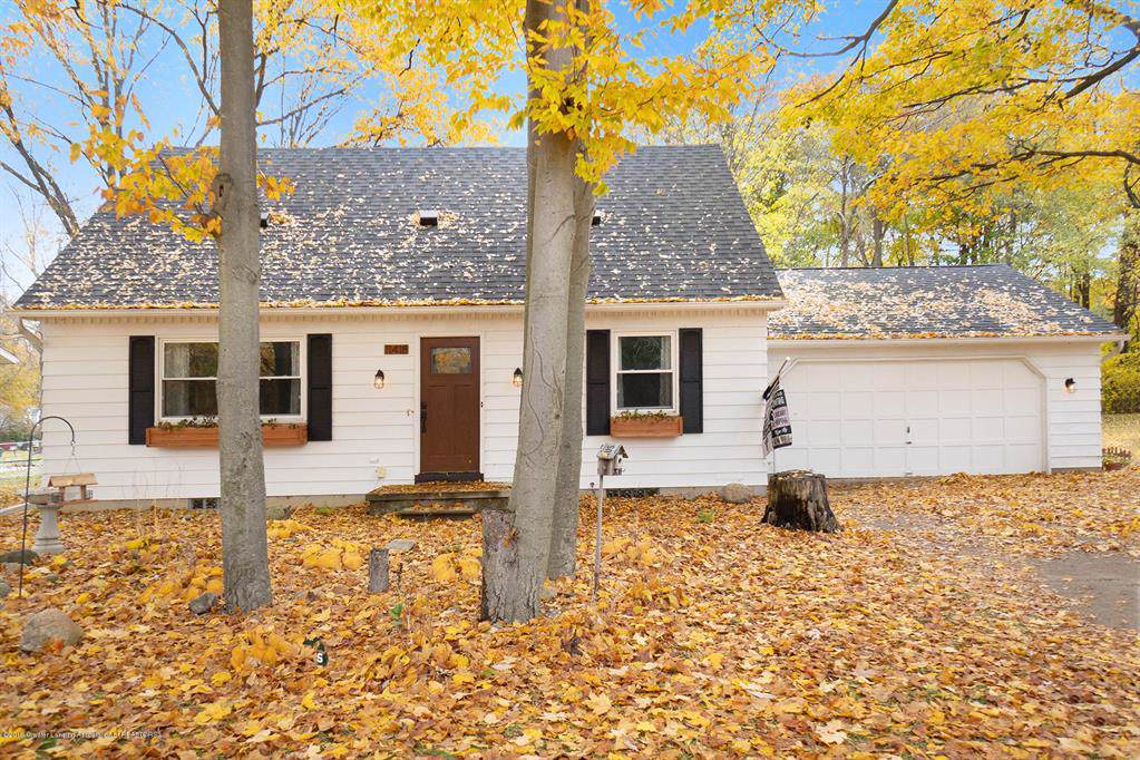 11418 Nixon - Photo 1