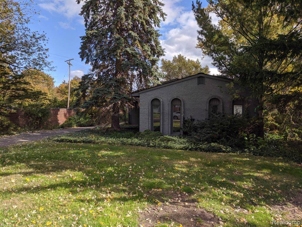 145 Westchester Way - Photo 1