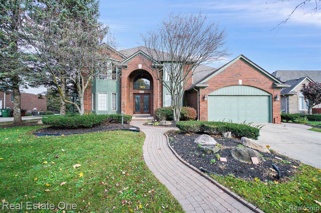 52152 Hanover Close - Photo 1