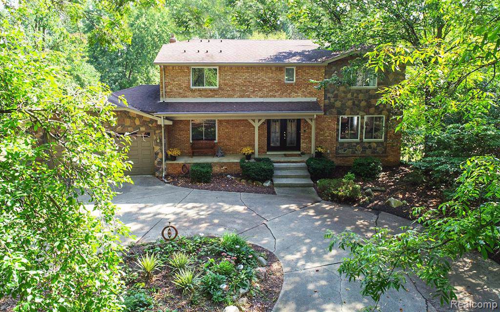 6498 Montclair Drive - Photo 1