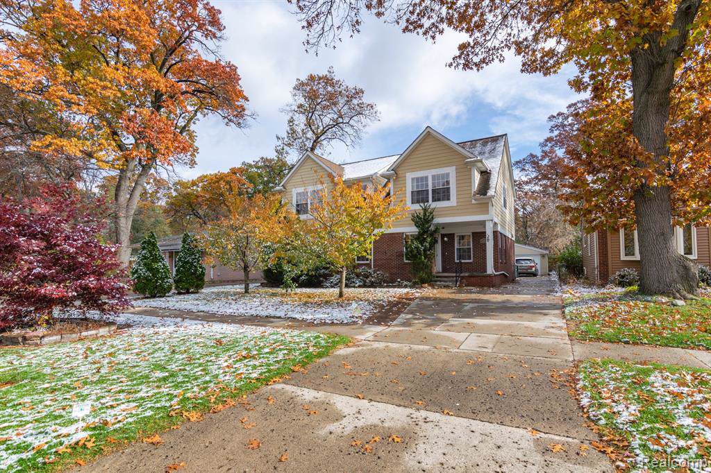 23480 Rensselaer Street - Photo 1