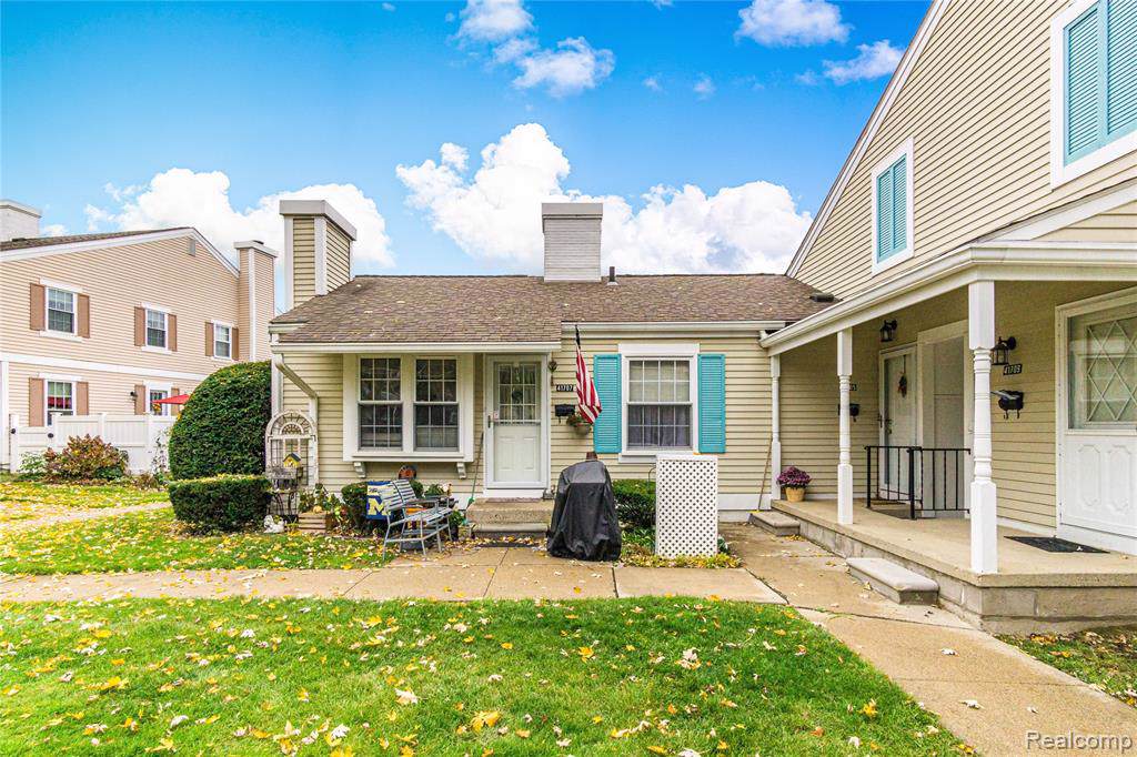 41707 Onaway Drive - Photo 1