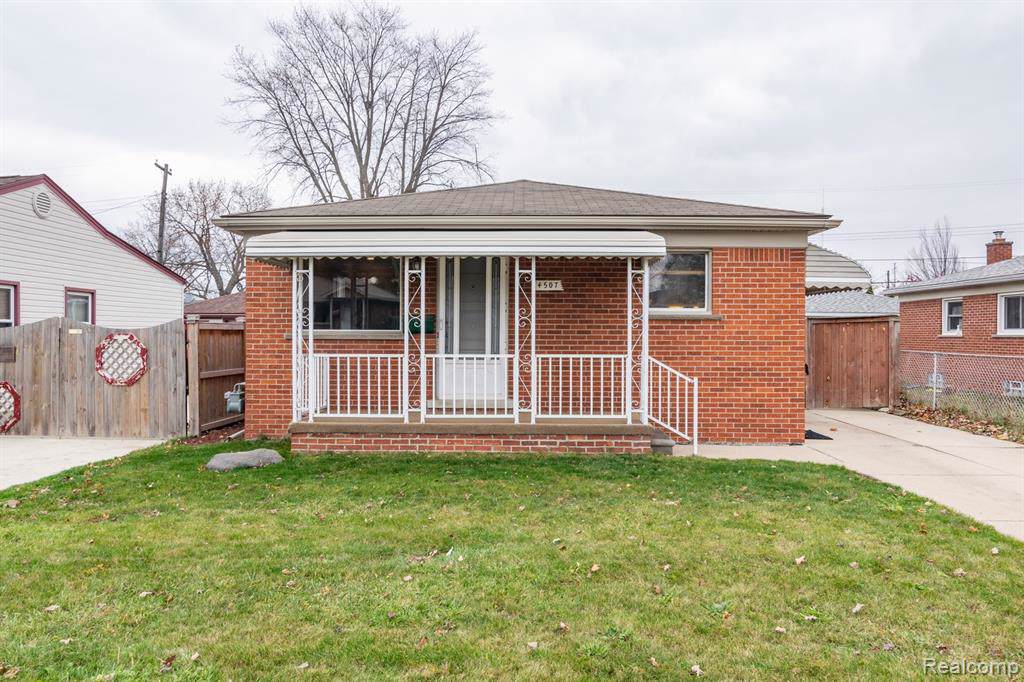 4507 16TH Street - Photo 1