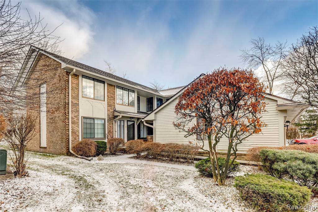 6979 Pebblecreek Woods Drive - Photo 1