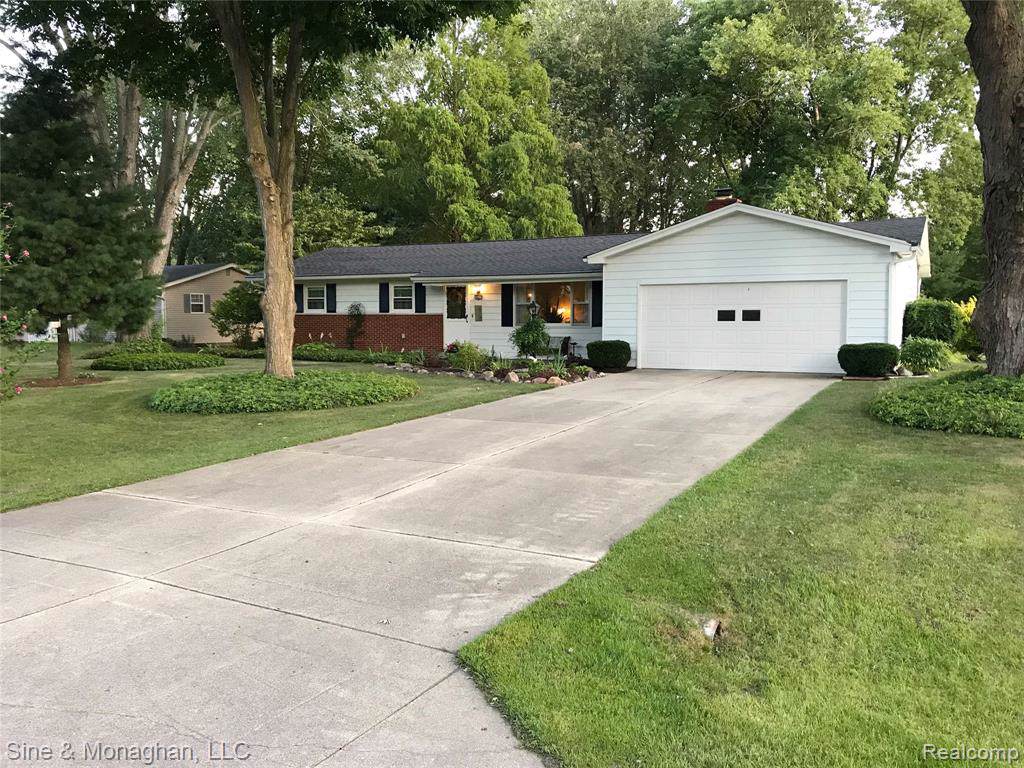 4427 Cambridge Drive - Photo 1