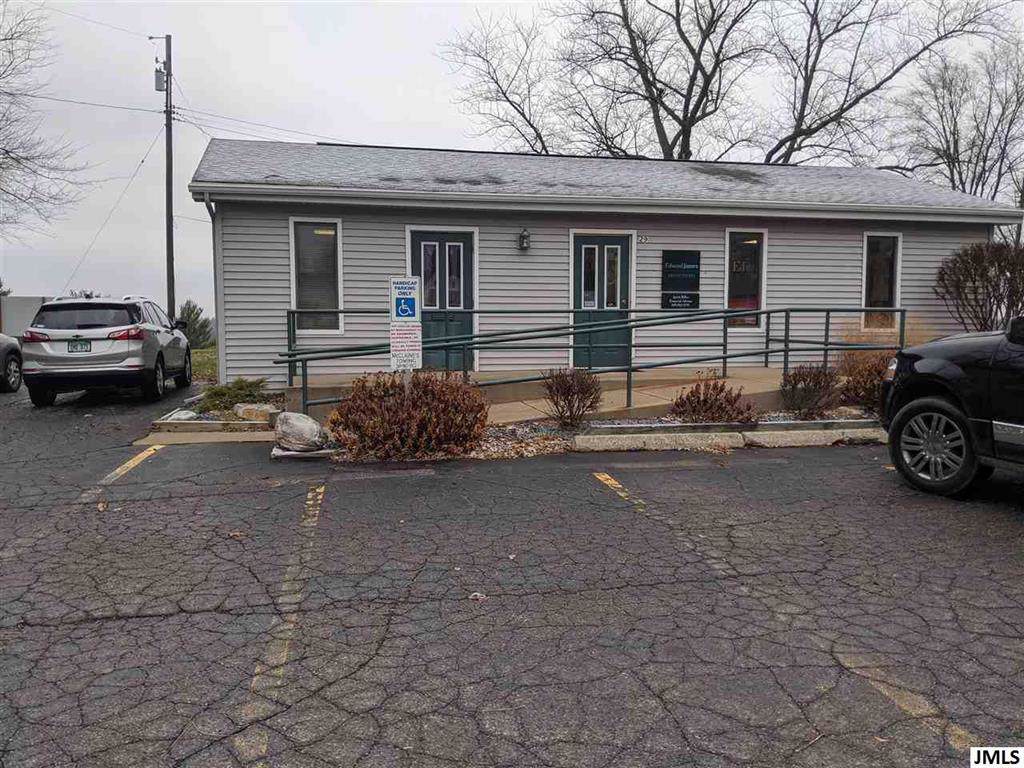 291 Columbia Ave - Photo 1