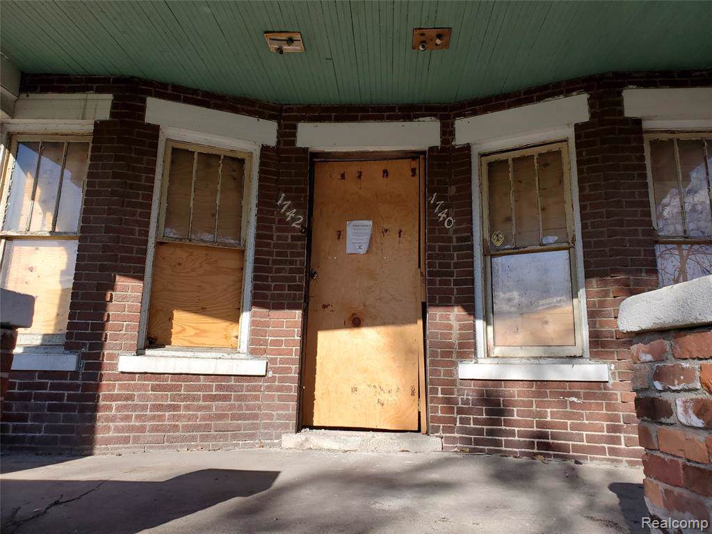 1740 Grand Boulevard - Photo 1