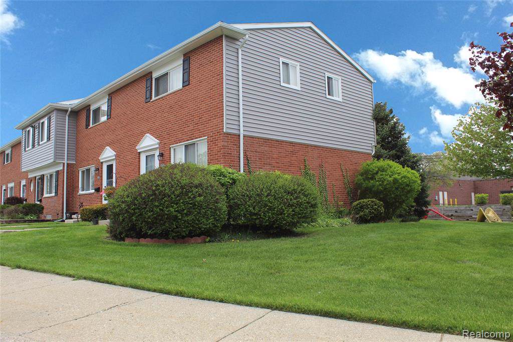 2541 Patrick Henry St - Photo 1