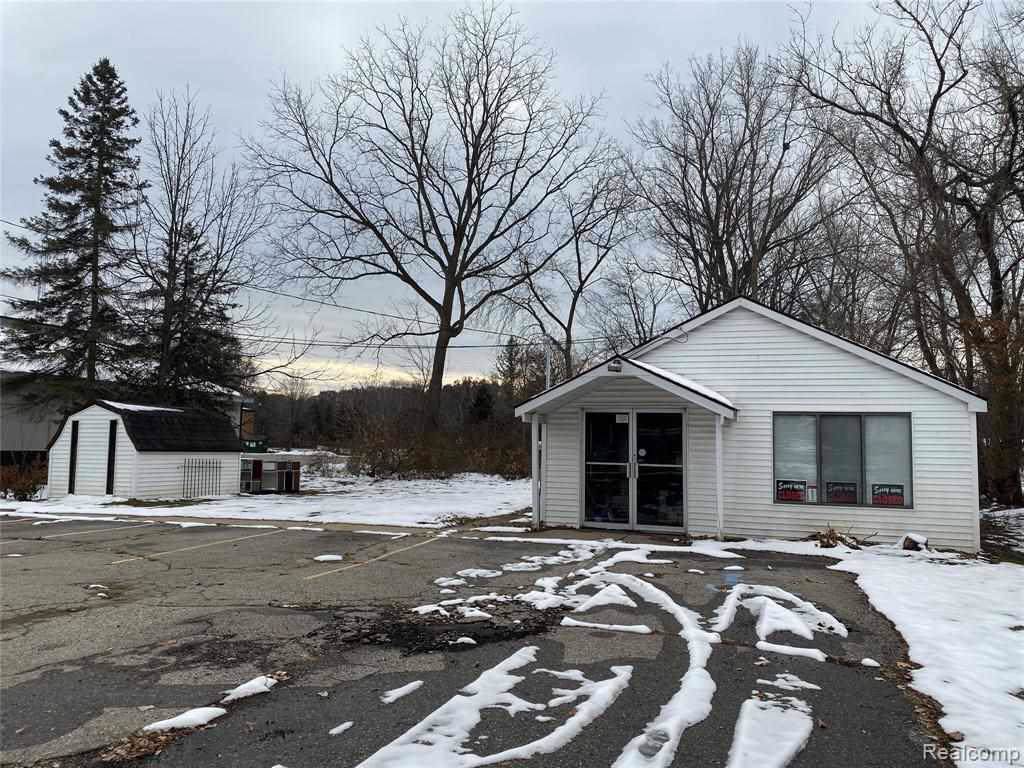 276 State St - Photo 1