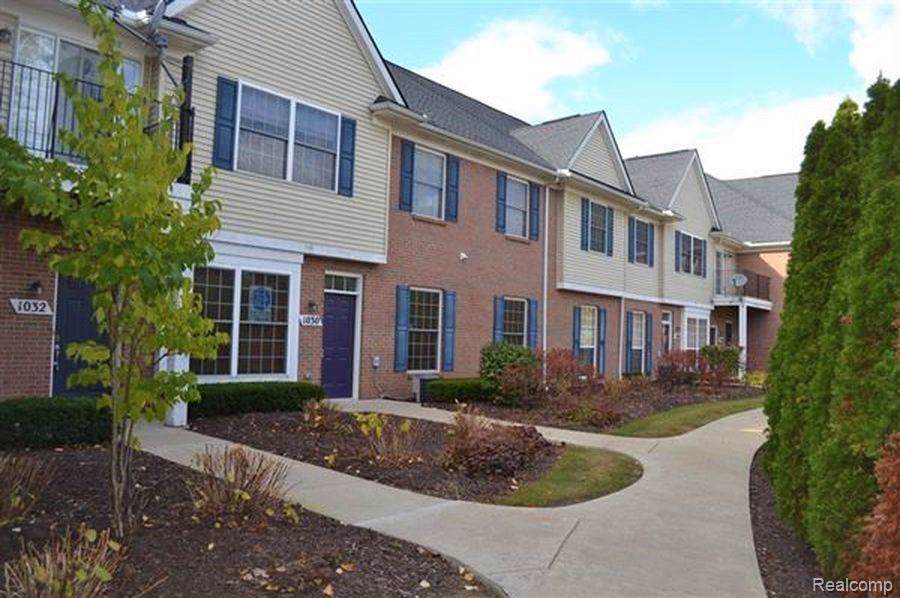 1030 Shiawassee Circle - Photo 1