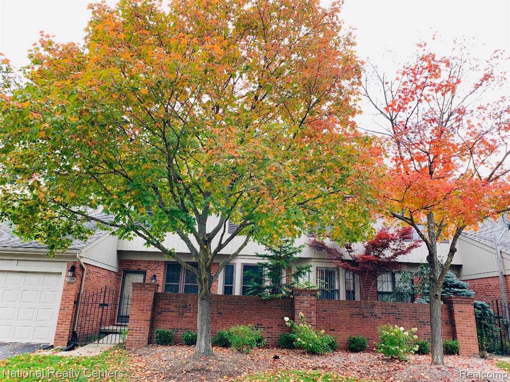 7384 Barrington Court - Photo 1