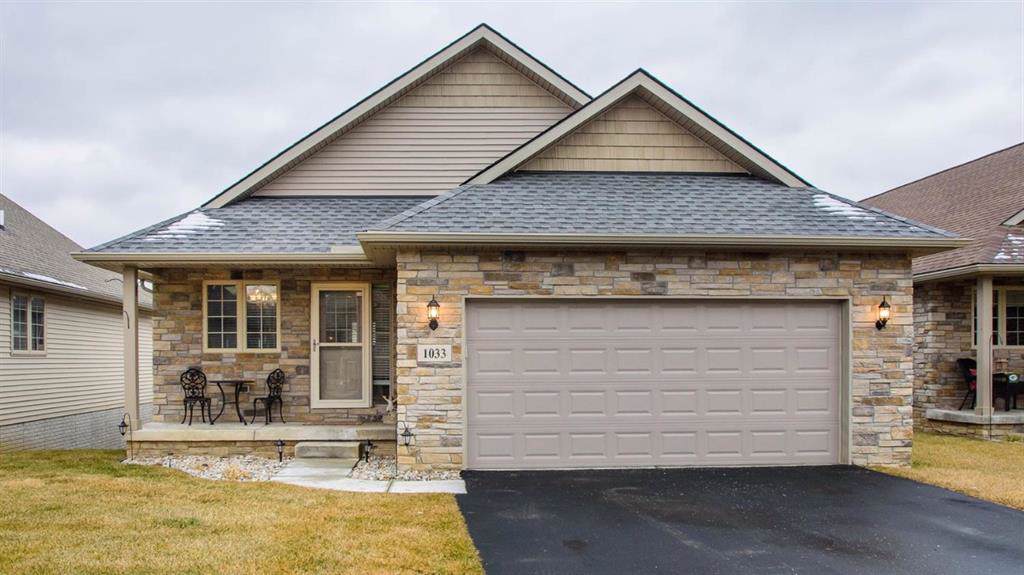 1033 Ridgeview Drive - Photo 1