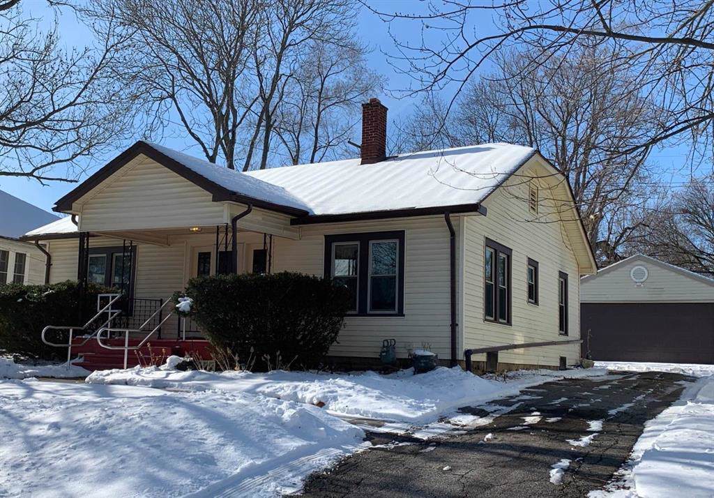 204 Middle Drive - Photo 1