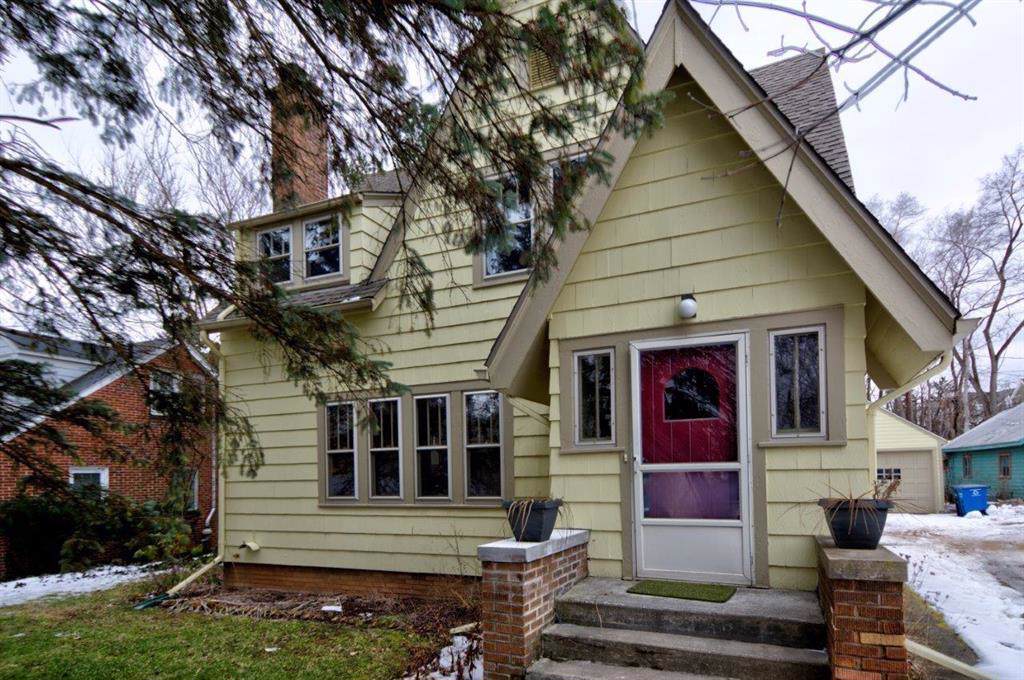 730 Maple Road - Photo 1