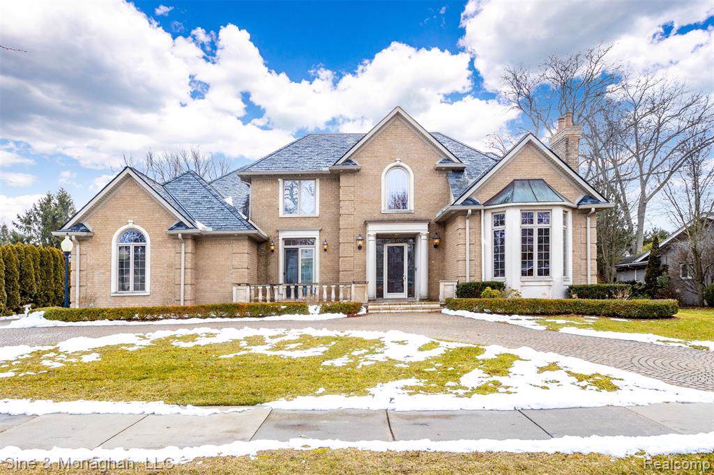45 Roslyn Road - Photo 1