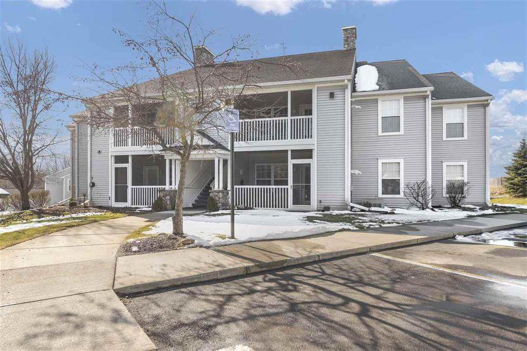 814 Barrington Circle - Photo 1