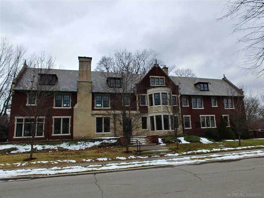 43 Mckinley Pl - Photo 1