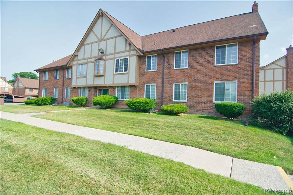30280 Southfield Road - Photo 1