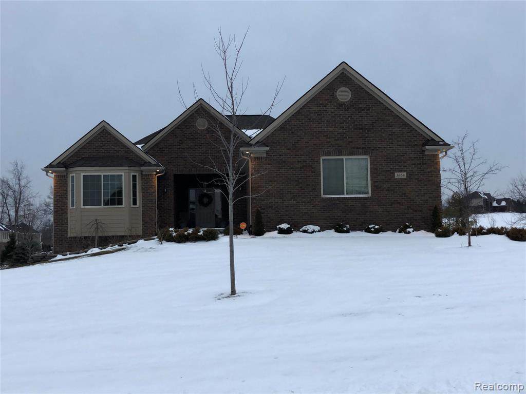3668 Highview Dr - Photo 1