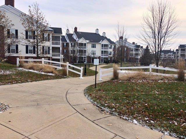 811 Summerfield Glen - Photo 1