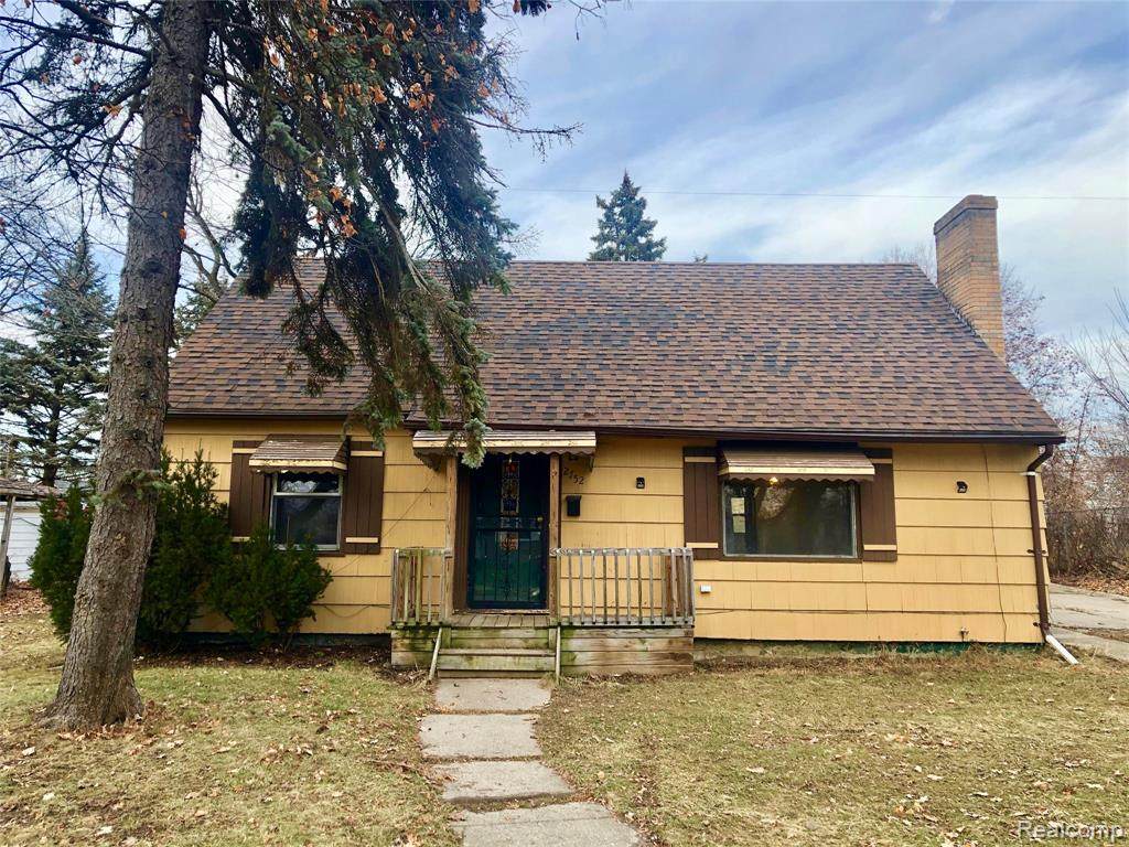 2752 Sloan Street - Photo 1